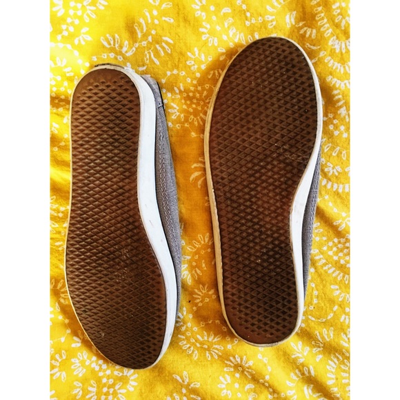 Vans - Picture 5 of 6